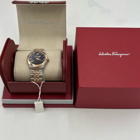 Men's Salvatore Ferragamo Infiniti Sapphire bracelet watch 41 mm - Picture 1 of 8